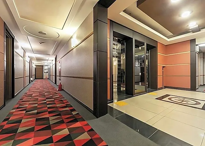 プライム ツーリスト ホテル 3*